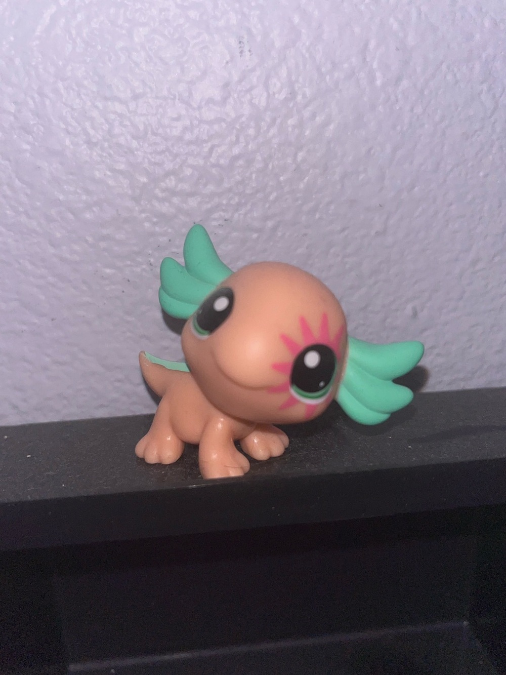 Littlest Pet Shop Peach Axolotl with Mint Green Fins and Pink Face Marking #142
